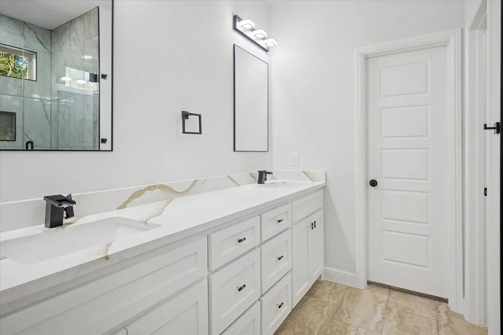 208 Driftwood Drive Trinidad TX 75163