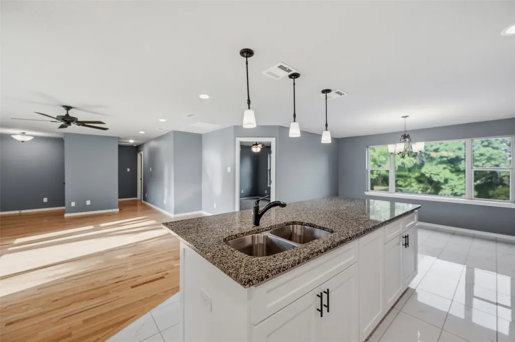 3824 S Timberline Drive Fort Worth TX 76119