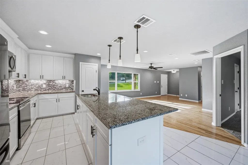 3824 S Timberline Drive Fort Worth TX 76119