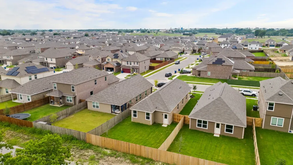 1705 Romans Road Ennis TX 75119