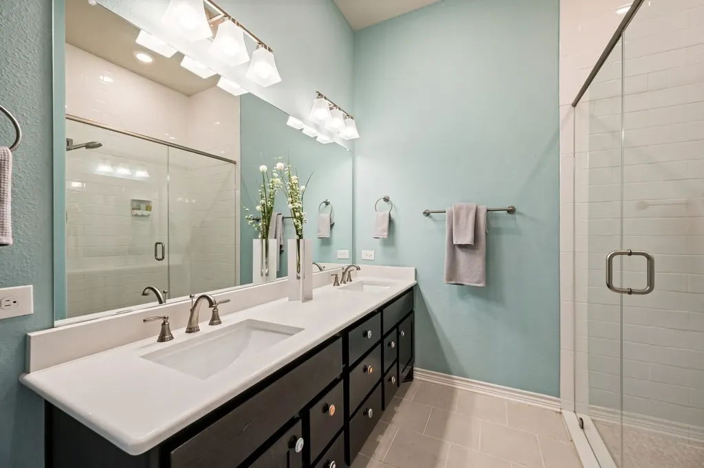 1518 Shoreline Drive Mabank TX 75143