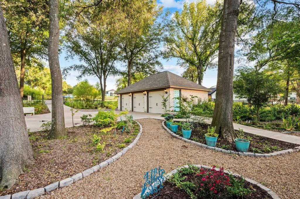 1518 Shoreline Drive Mabank TX 75143