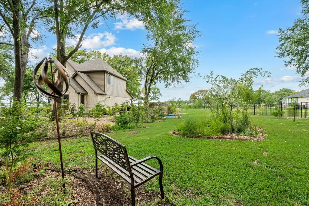 1518 Shoreline Drive Mabank TX 75143