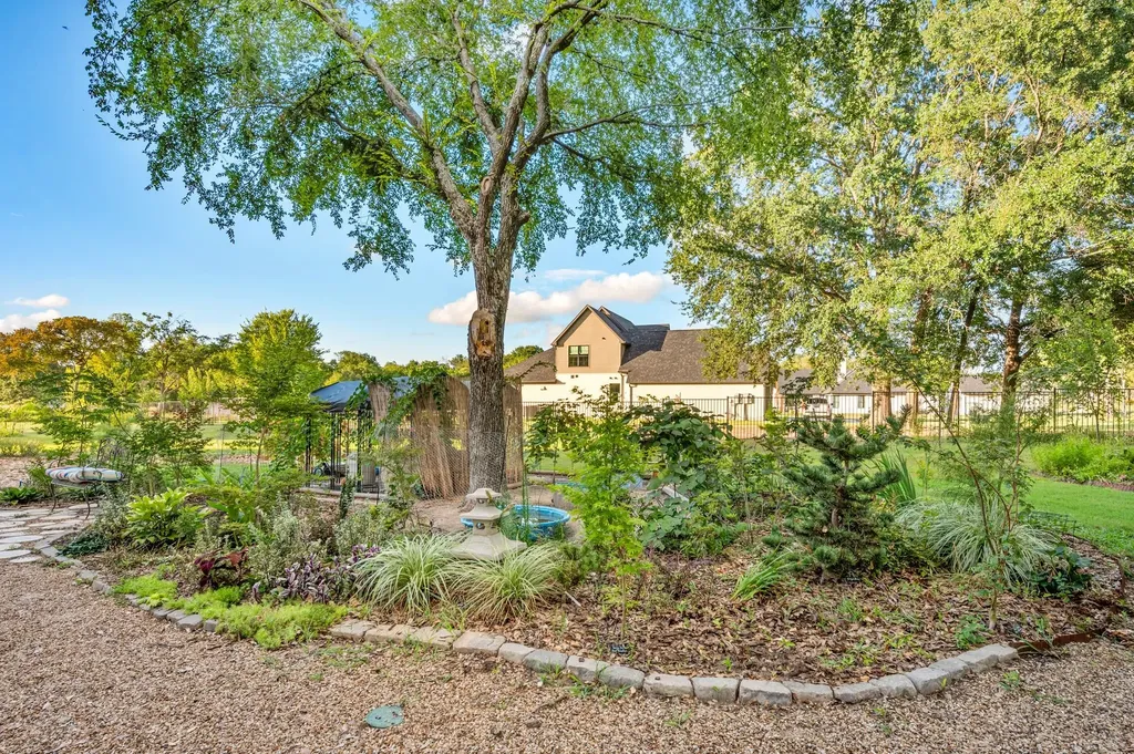 1518 Shoreline Drive Mabank TX 75143