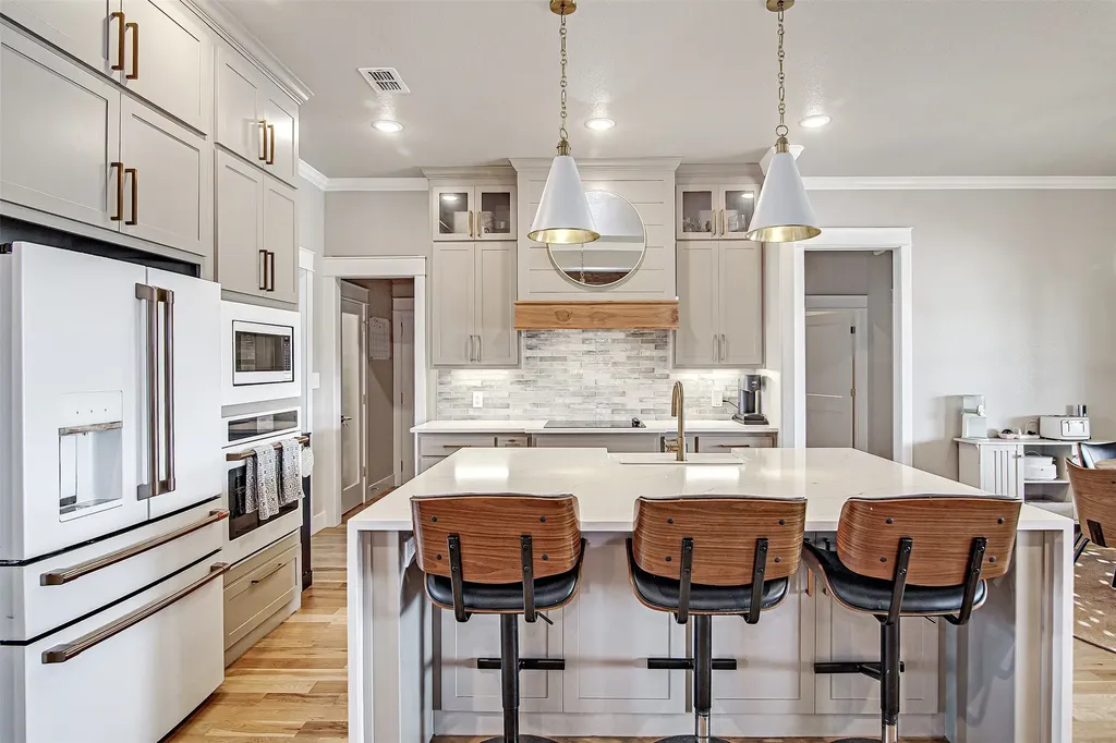 1313 Green Ridge Road Weatherford TX 76085