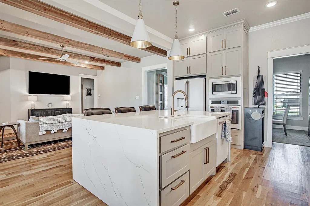 1313 Green Ridge Road Weatherford TX 76085