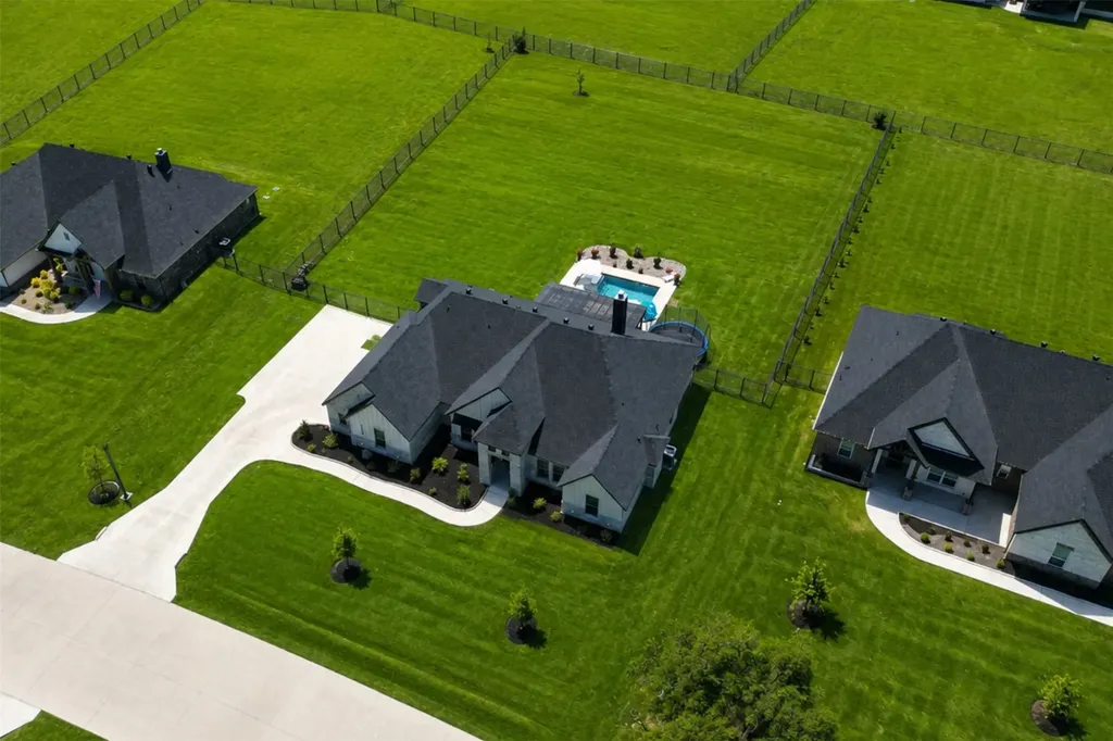 1313 Green Ridge Road Weatherford TX 76085