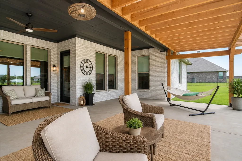 1313 Green Ridge Road Weatherford TX 76085