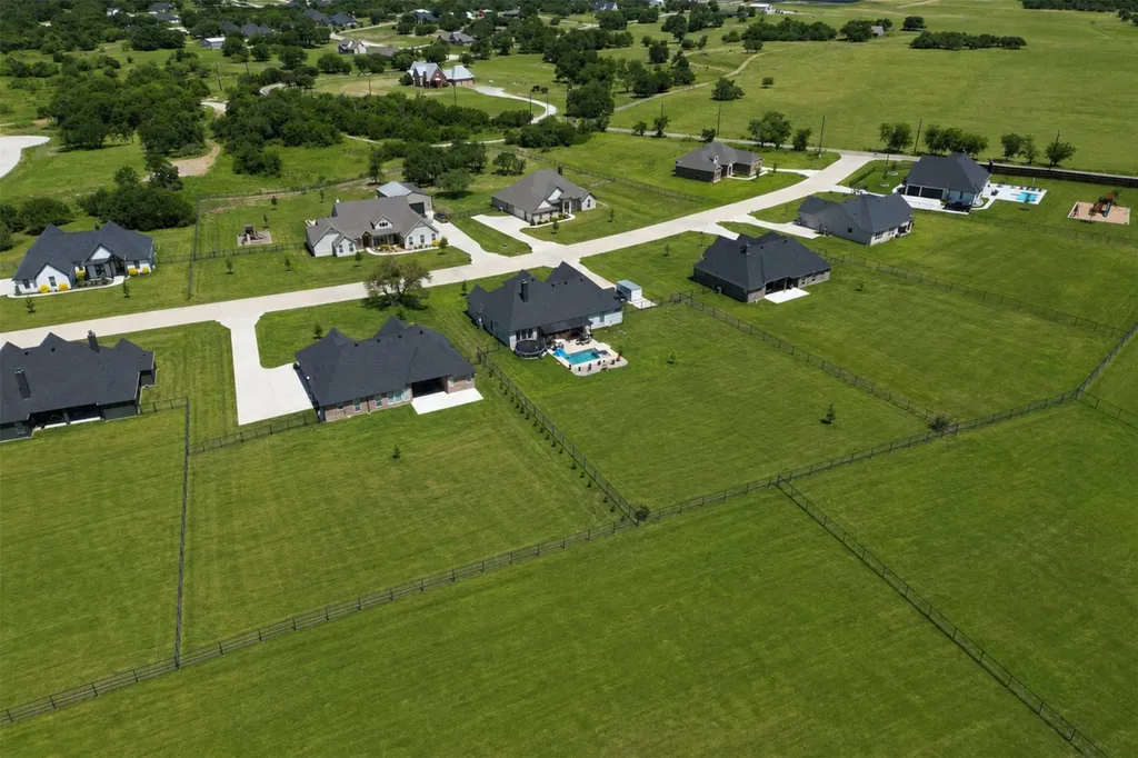 1313 Green Ridge Road Weatherford TX 76085