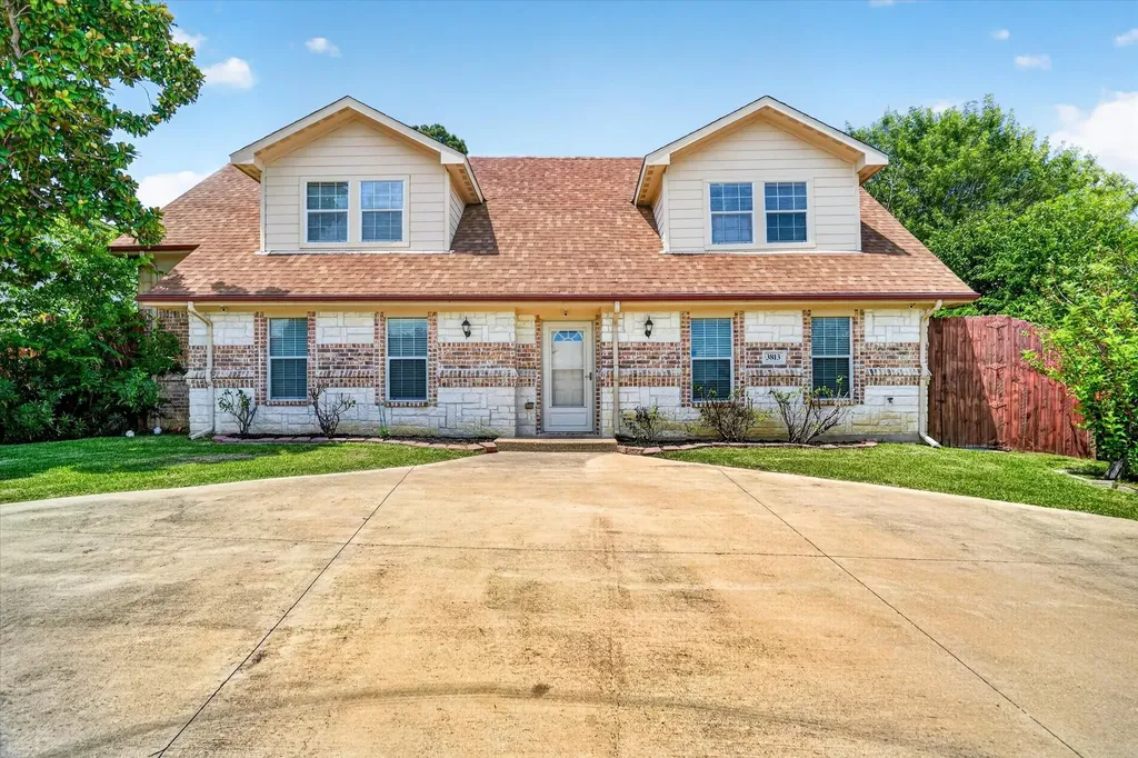 3813 N Eugene Court Irving TX 75062