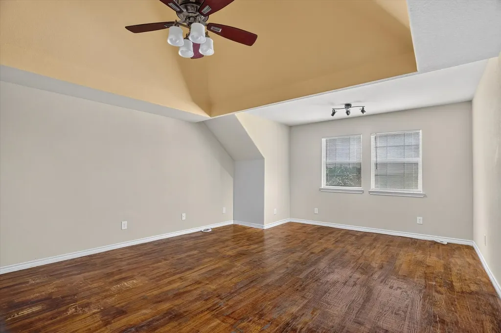 3813 N Eugene Court Irving TX 75062