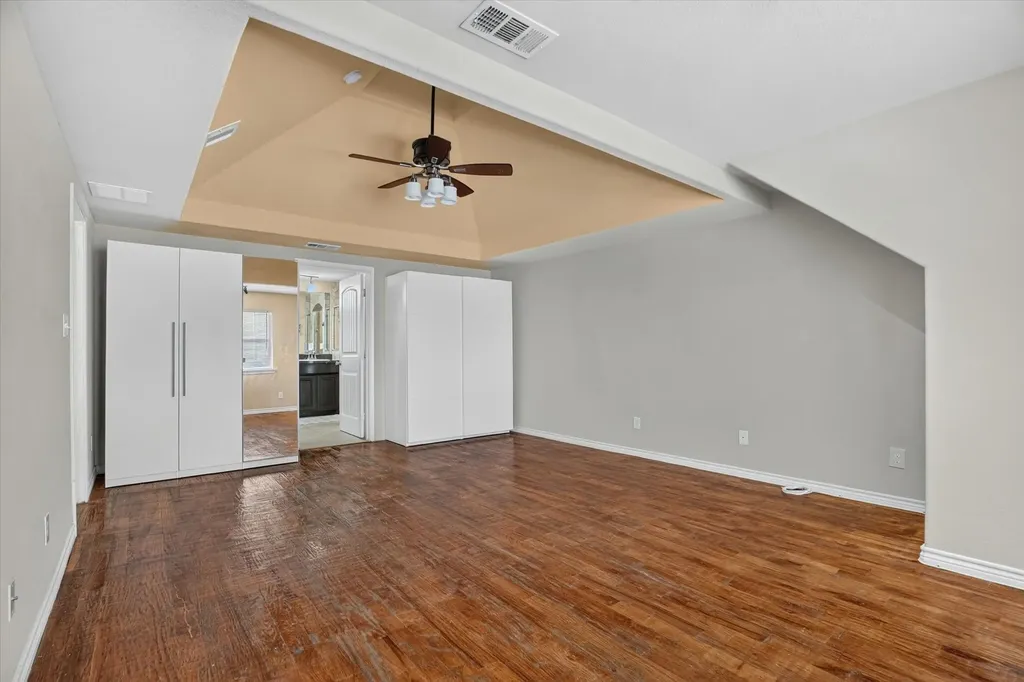 3813 N Eugene Court Irving TX 75062