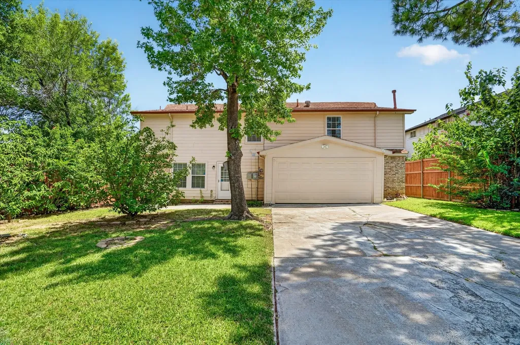3813 N Eugene Court Irving TX 75062