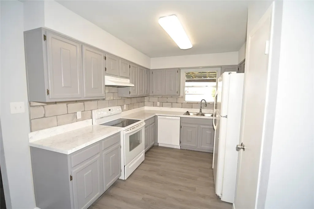 112 Forestwood Drive Corinth TX 76210