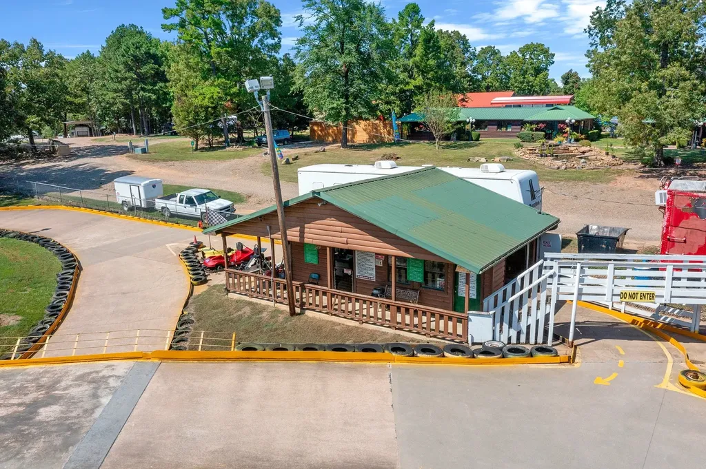 6659 N Highway 259 Broken Bow OK 74728