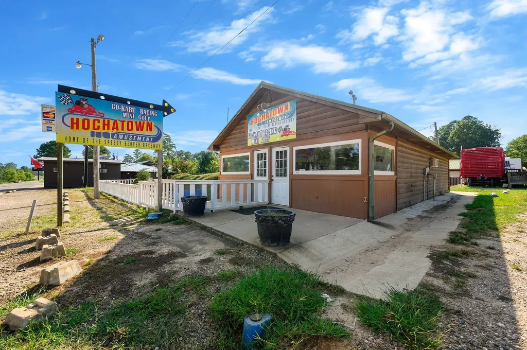 6659 N Highway 259 Broken Bow OK 74728