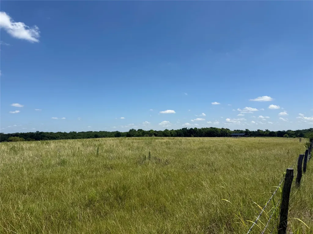 01 Cr 3550 Honey Grove TX 75446