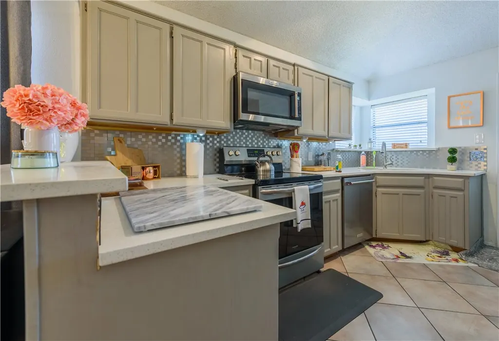 7825 Cardinal Court North Richland Hills TX 76180