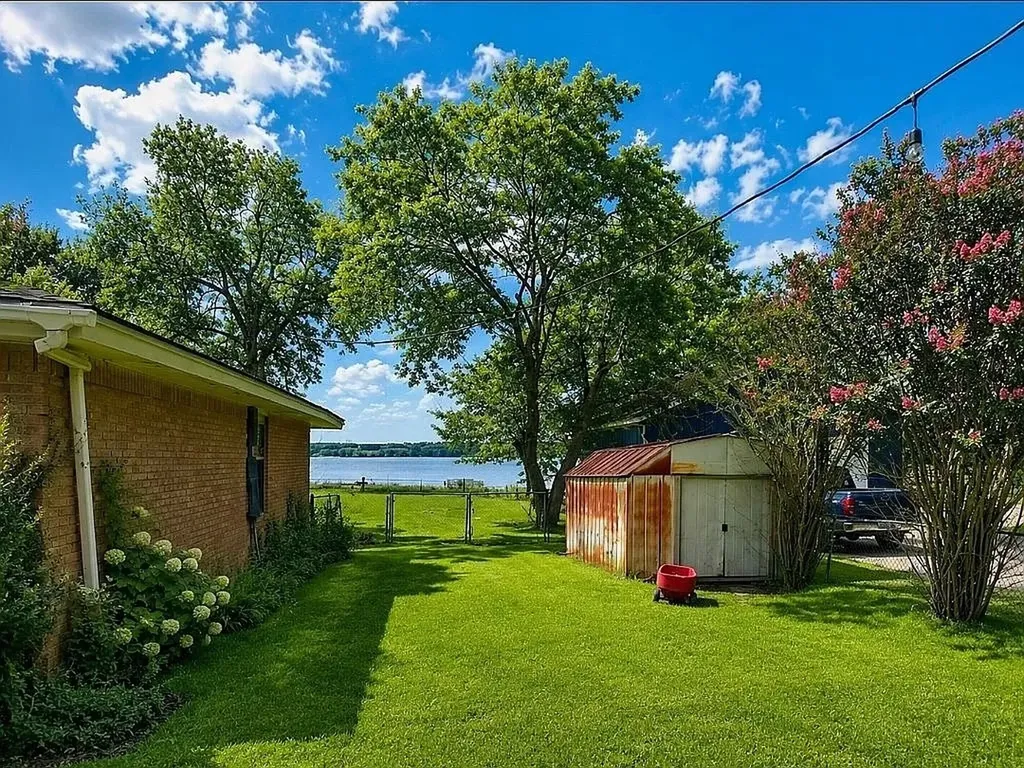 4378 Old Fort Worth Road Midlothian TX 76065