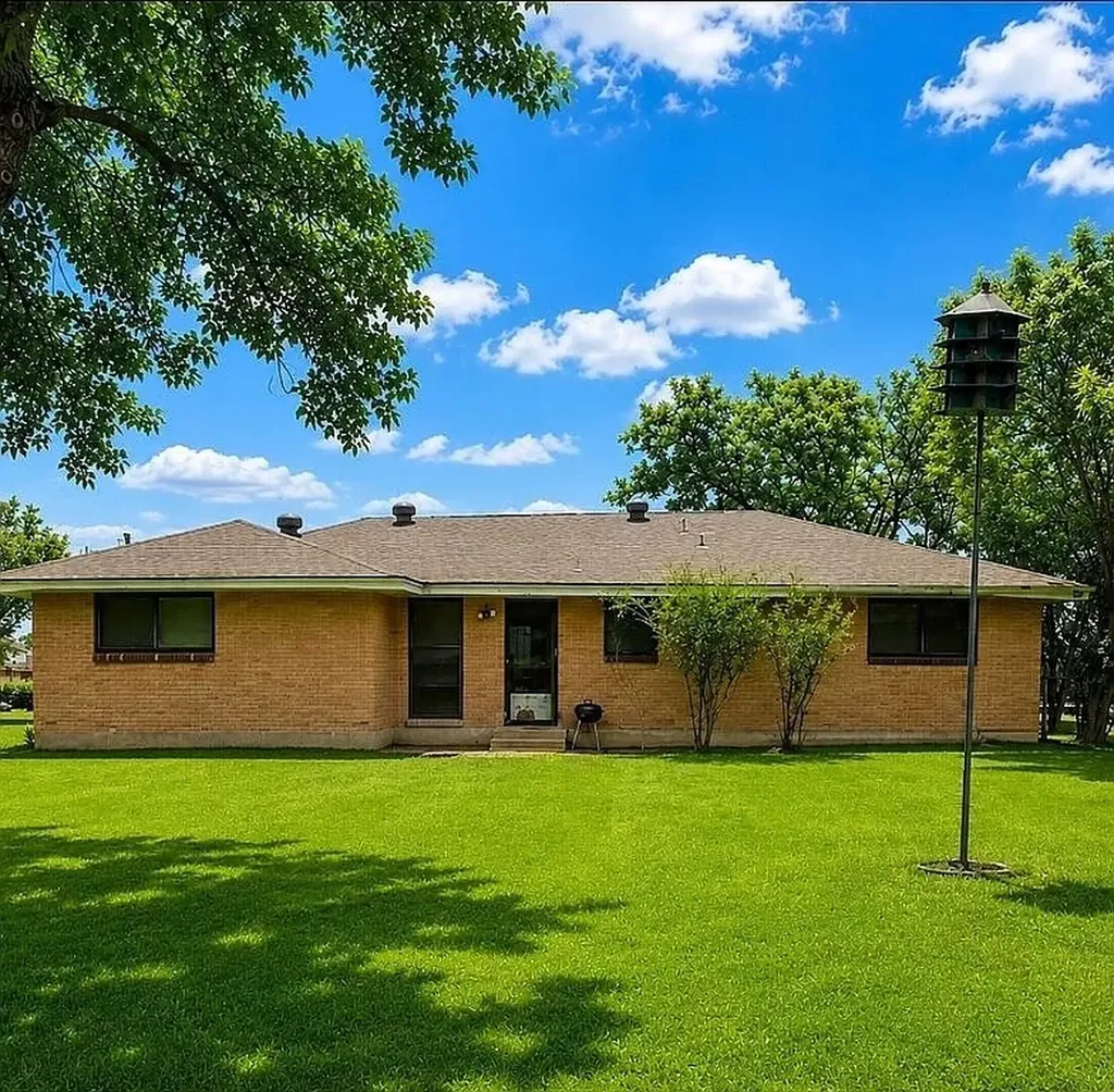 4378 Old Fort Worth Road Midlothian TX 76065