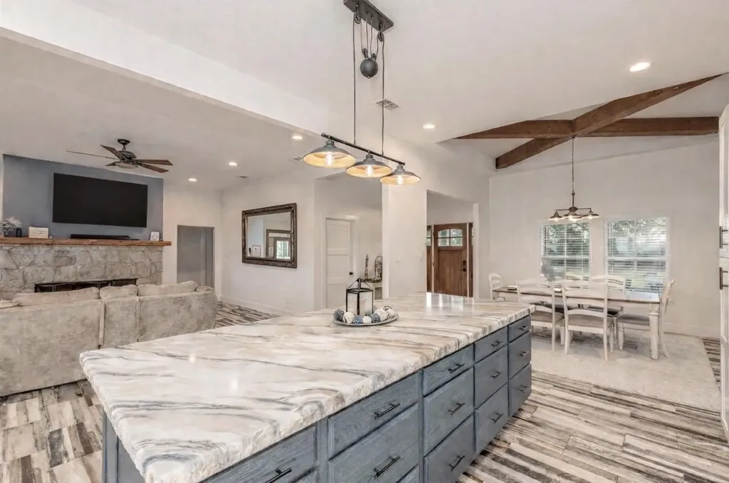 4886 County Road 1037 Celeste TX 75426