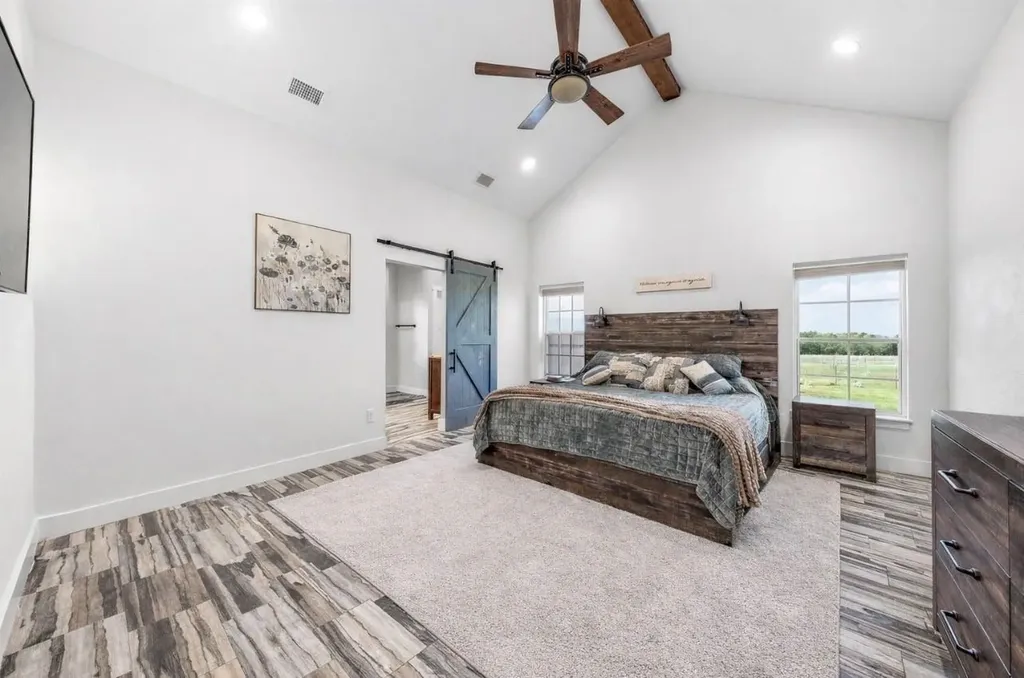 4886 County Road 1037 Celeste TX 75426