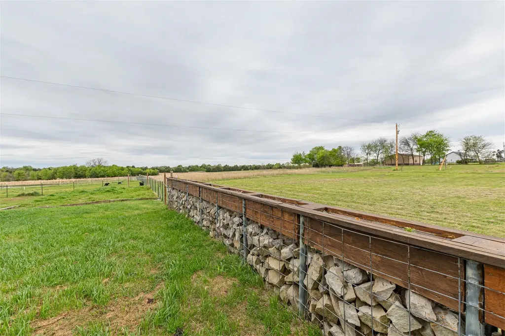 4886 County Road 1037 Celeste TX 75426