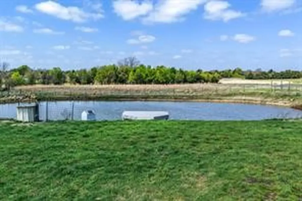 4886 County Road 1037 Celeste TX 75426