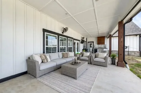 4886 County Road 1037 Celeste TX 75426
