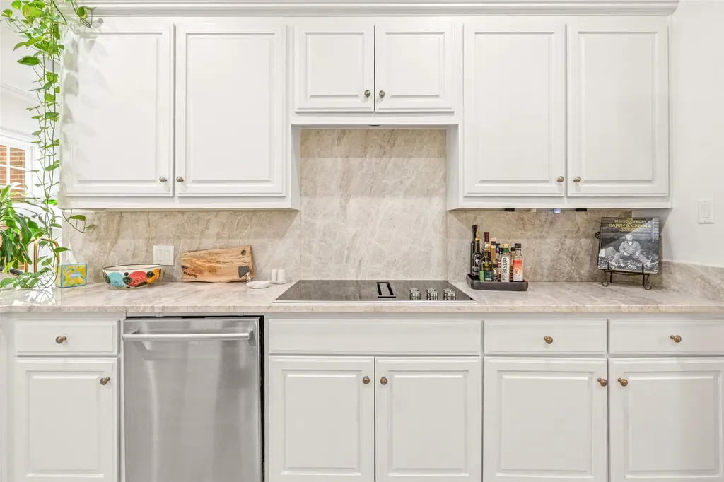 3713 Black Canyon Road Fort Worth TX 76109