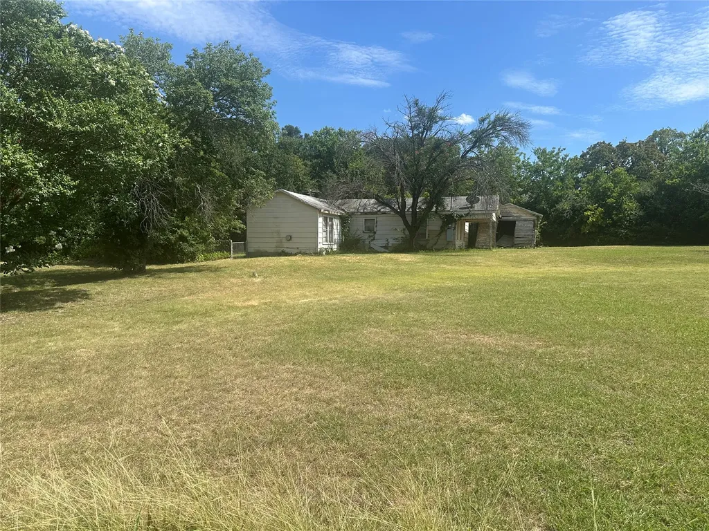 3324 Mohawk Trail Lake Worth TX 76135