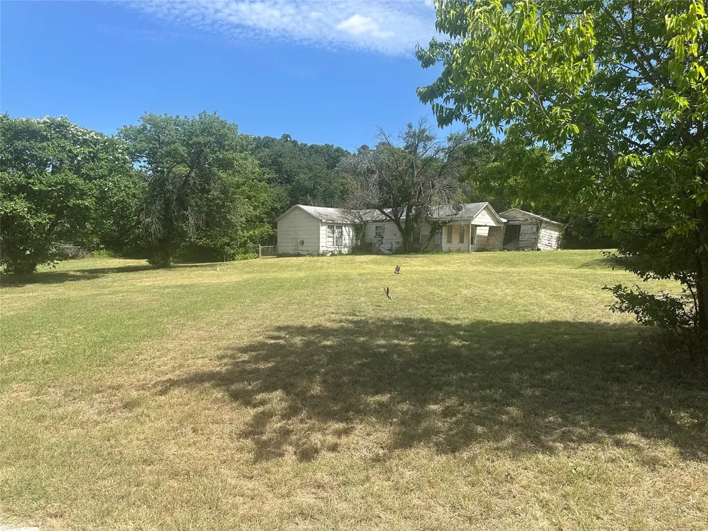 3324 Mohawk Trail Lake Worth TX 76135