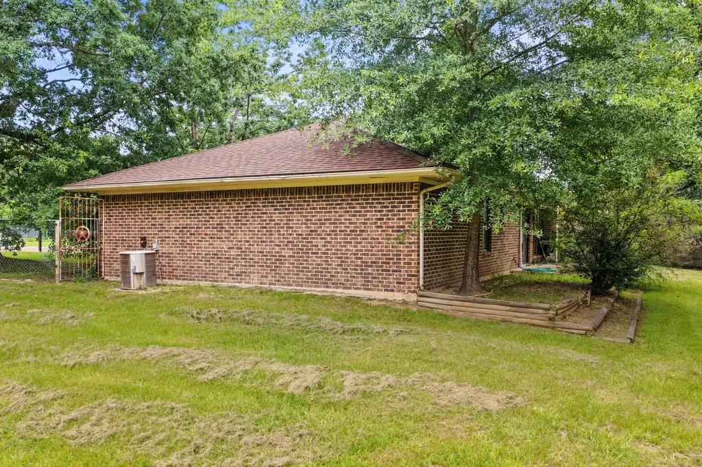 206 Carr Drive Mt Pleasant TX 75455