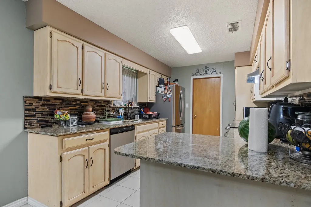 206 Carr Drive Mt Pleasant TX 75455