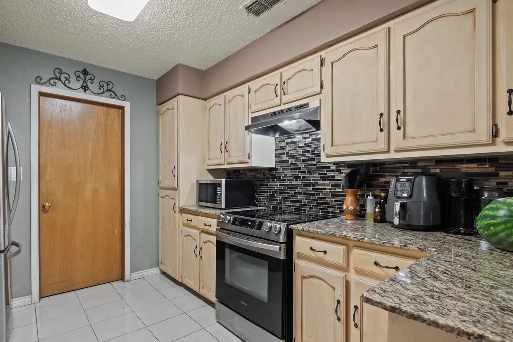 206 Carr Drive Mt Pleasant TX 75455