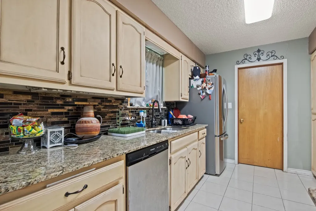 206 Carr Drive Mt Pleasant TX 75455