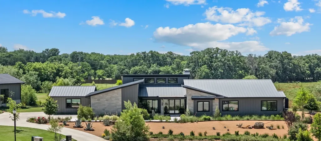 2036 High Meadow Court Bartonville TX 76226