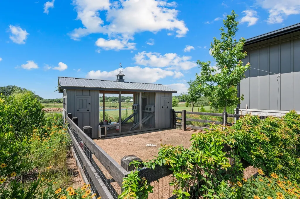 2036 High Meadow Court Bartonville TX 76226