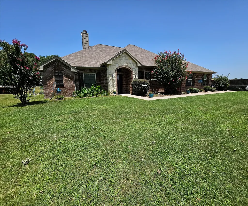125 Brady Coleman Lane Springtown TX 76082