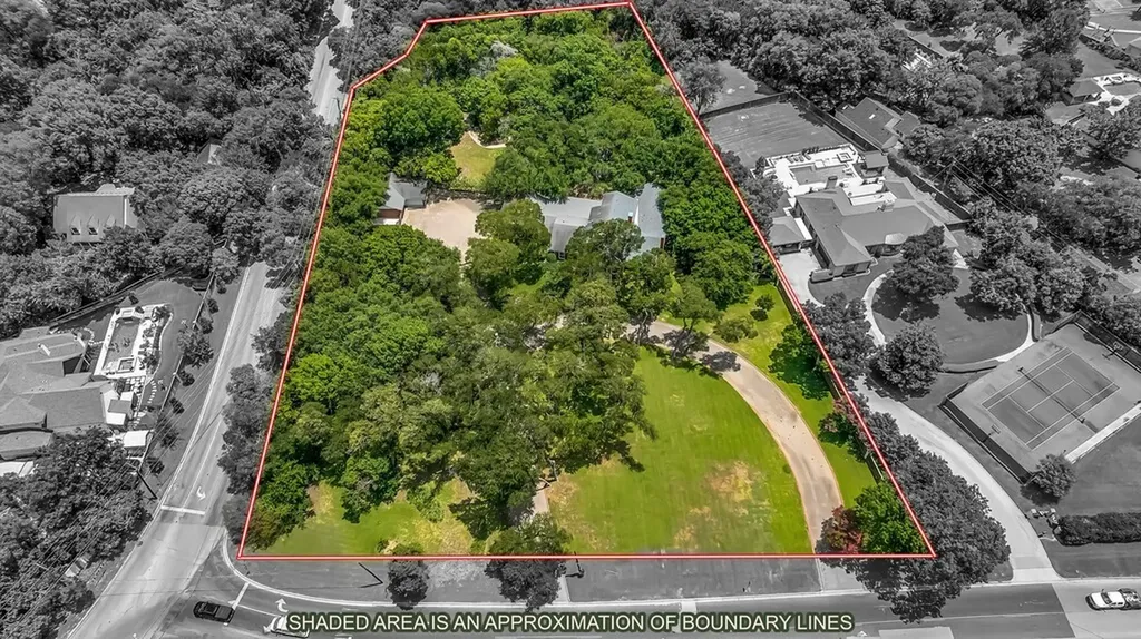 2825 Lake Air Drive Waco TX 76710