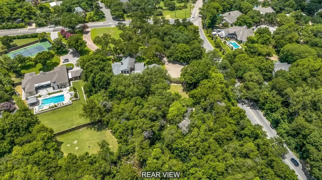 2825 Lake Air Drive Waco TX 76710