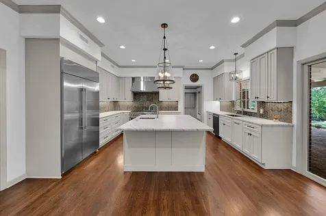 2825 Lake Air Drive Waco TX 76710