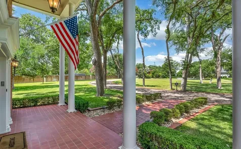 2825 Lake Air Drive Waco TX 76710