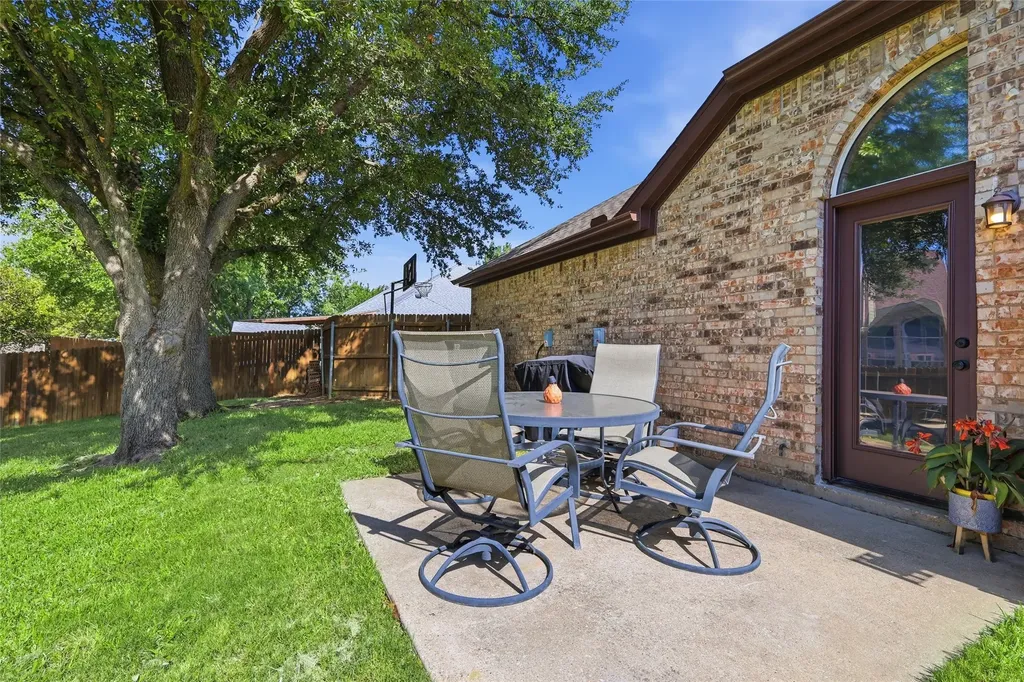 908 Chapel Drive Denton TX 76205