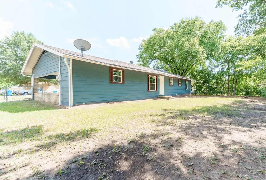 103 N 6th Street E Dawson TX 76639