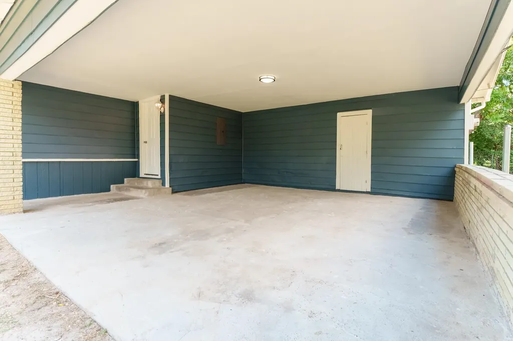 103 N 6th Street E Dawson TX 76639