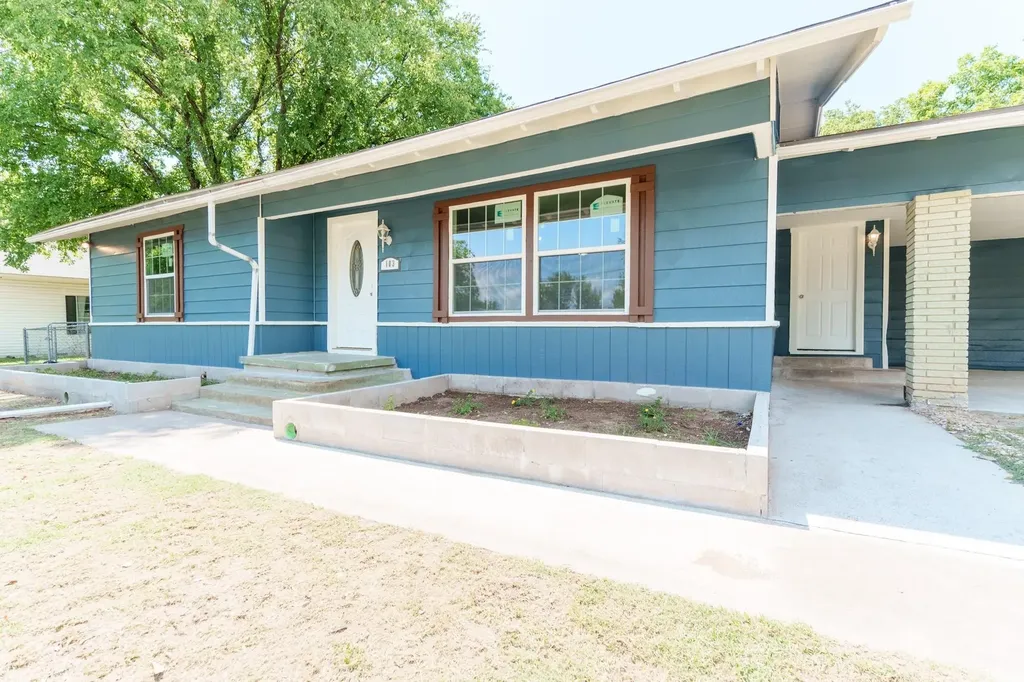 103 N 6th Street E Dawson TX 76639