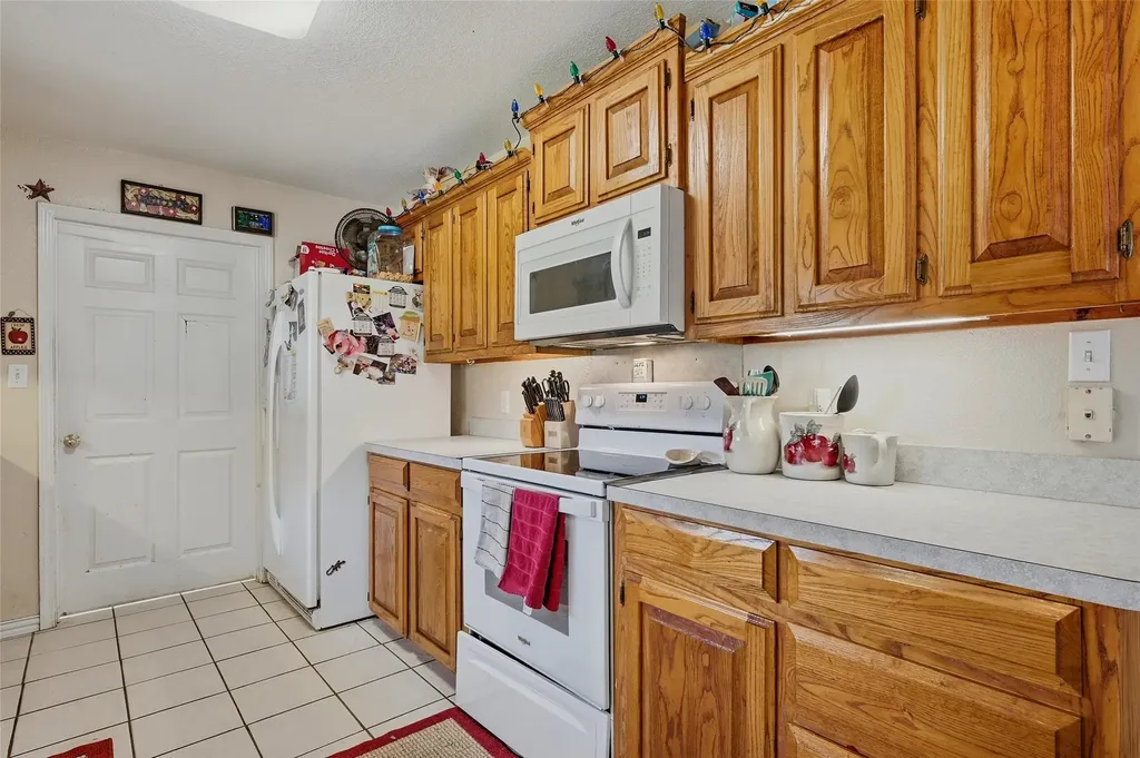 205 3rd Street Whitesboro TX 76273
