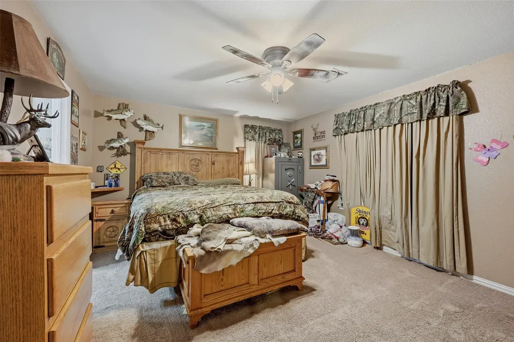 205 3rd Street Whitesboro TX 76273