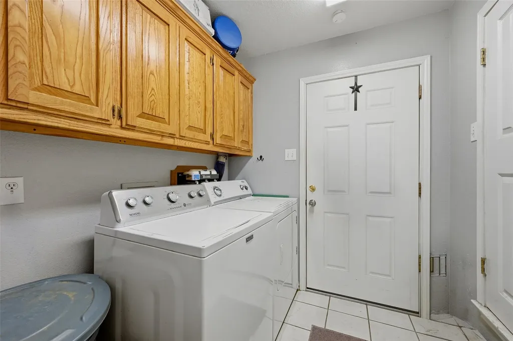 205 3rd Street Whitesboro TX 76273